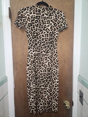 Leopard Print Midi Dress - Short Sleeve